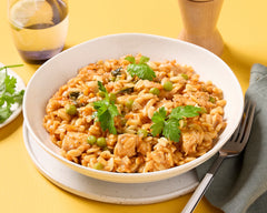 Free Range Creamy Chicken Orzo with Spinach and Peas in High Protein Bundle